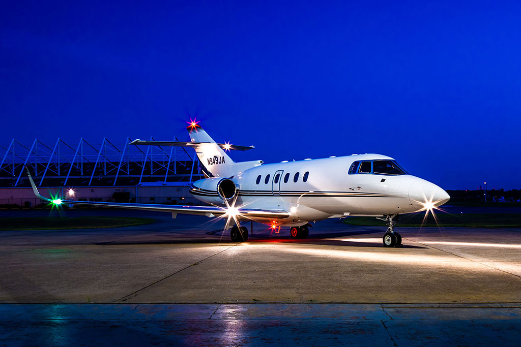 hawker 800XP exterior